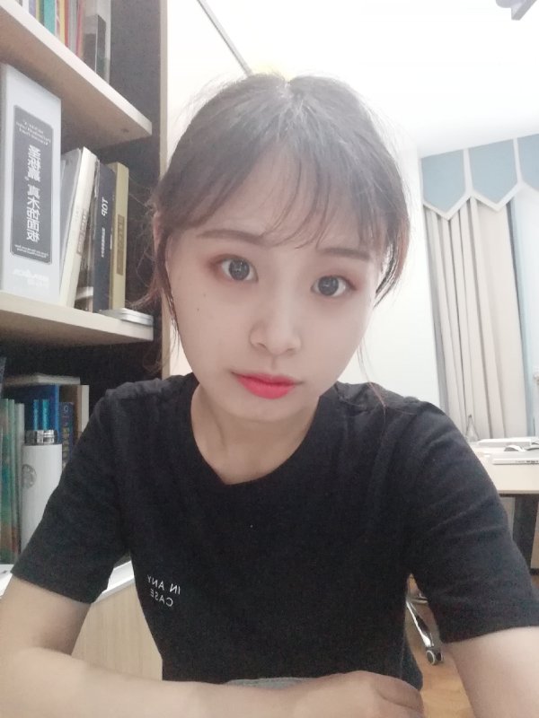 李義婷 設計師